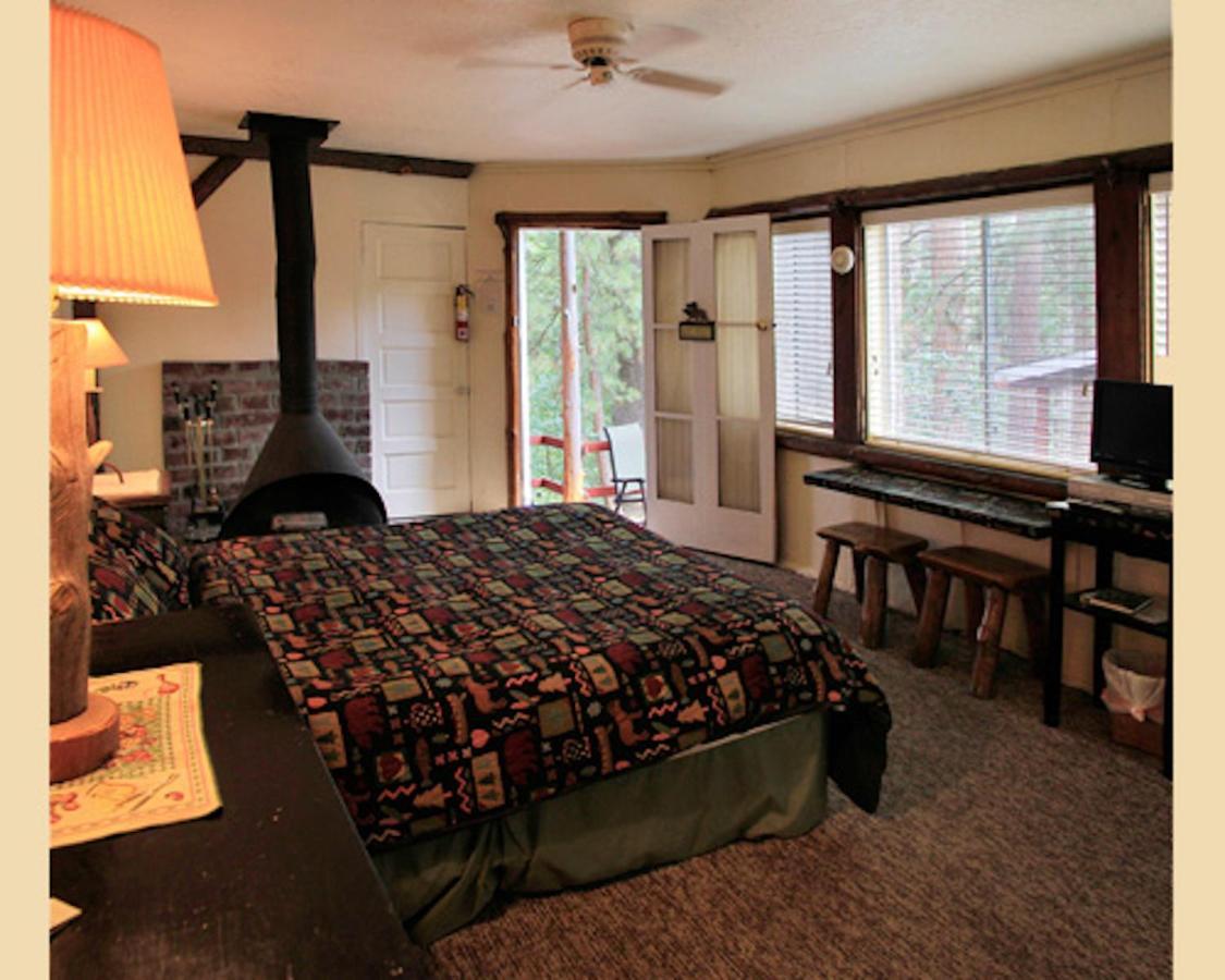 Silver Pines Lodge ไอดิลล์ไวลด์ ภายนอก รูปภาพ