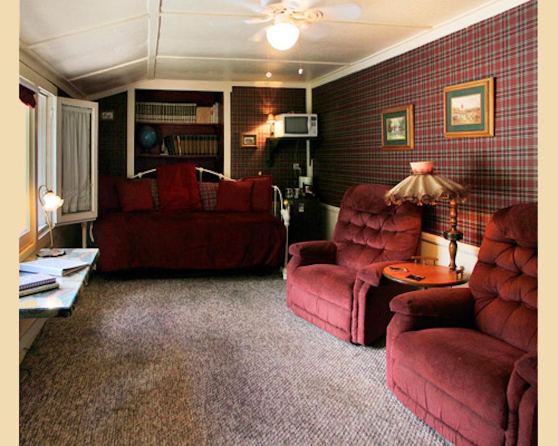 Silver Pines Lodge ไอดิลล์ไวลด์ ภายนอก รูปภาพ