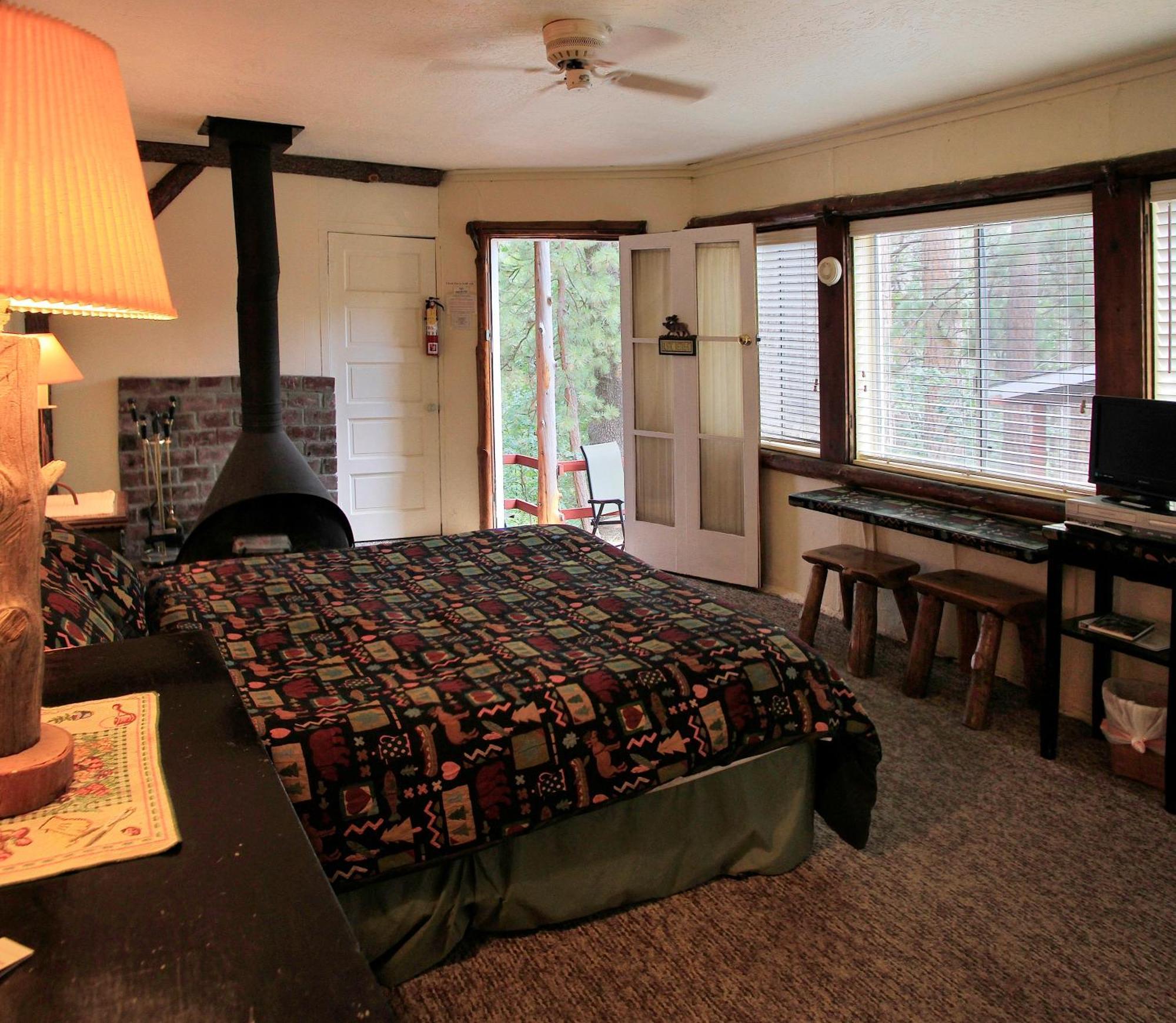 Silver Pines Lodge ไอดิลล์ไวลด์ ภายนอก รูปภาพ